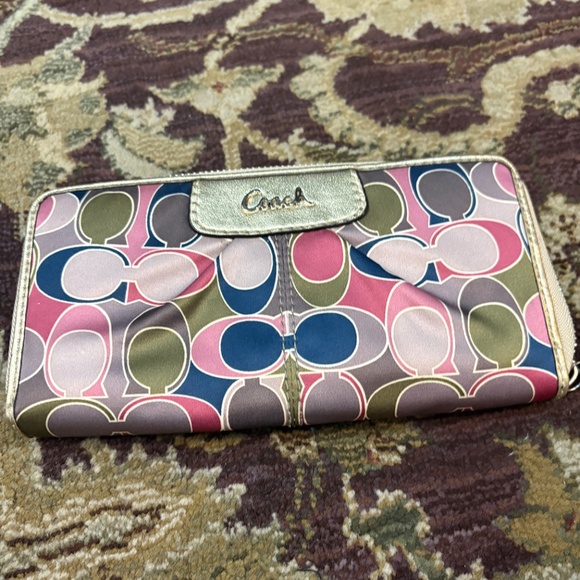 Coach Wallet - Picture 3 of 6